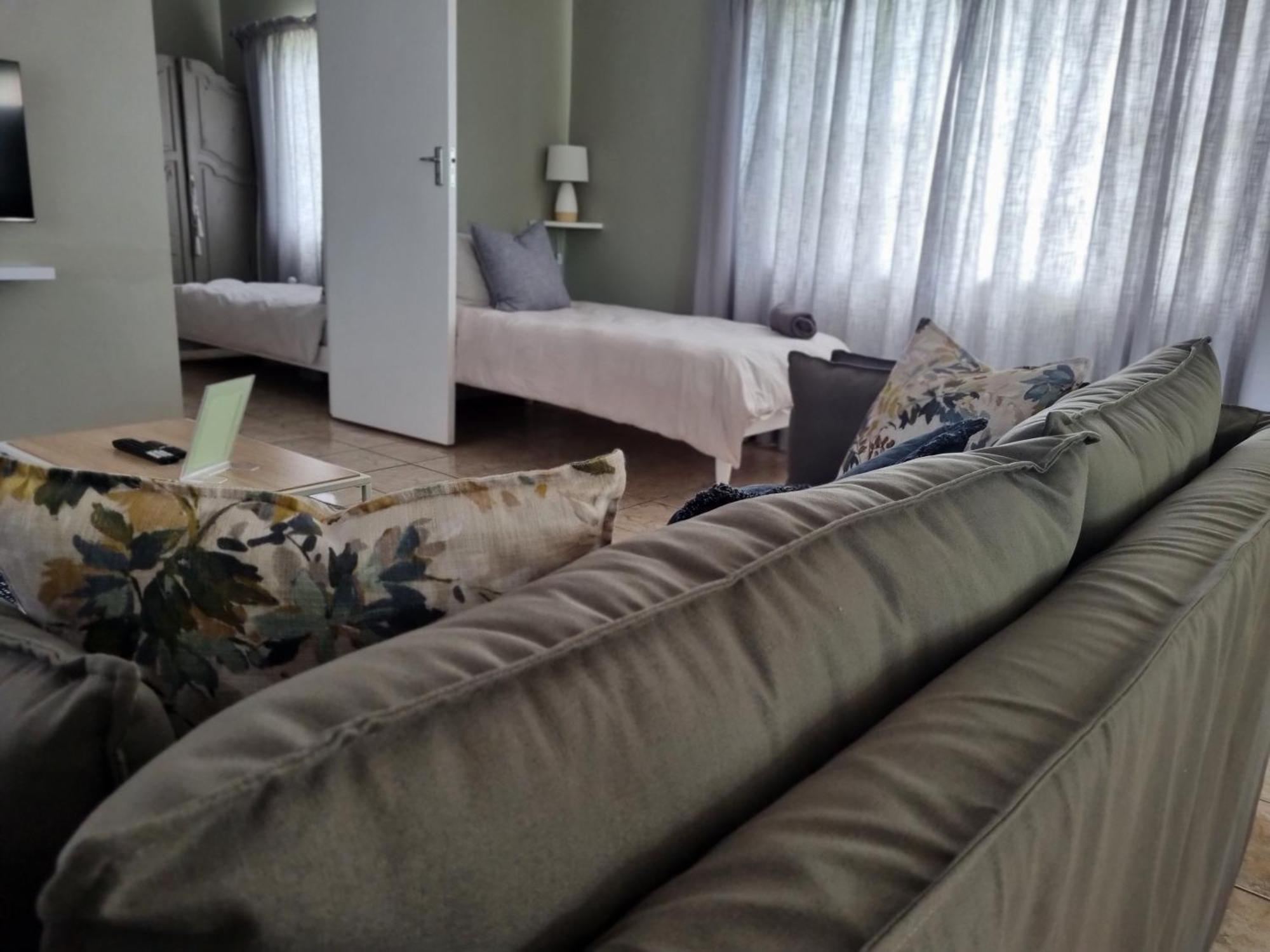 Summerville Place Адо Екстериор снимка